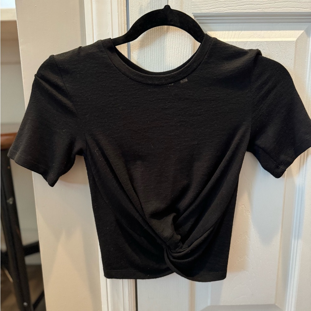 Aritzia cropped black tee with twist front detail